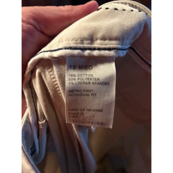 Dockers women’s midrise curvy khaki pants wide leg size 12 medium - Picture 4 of 4